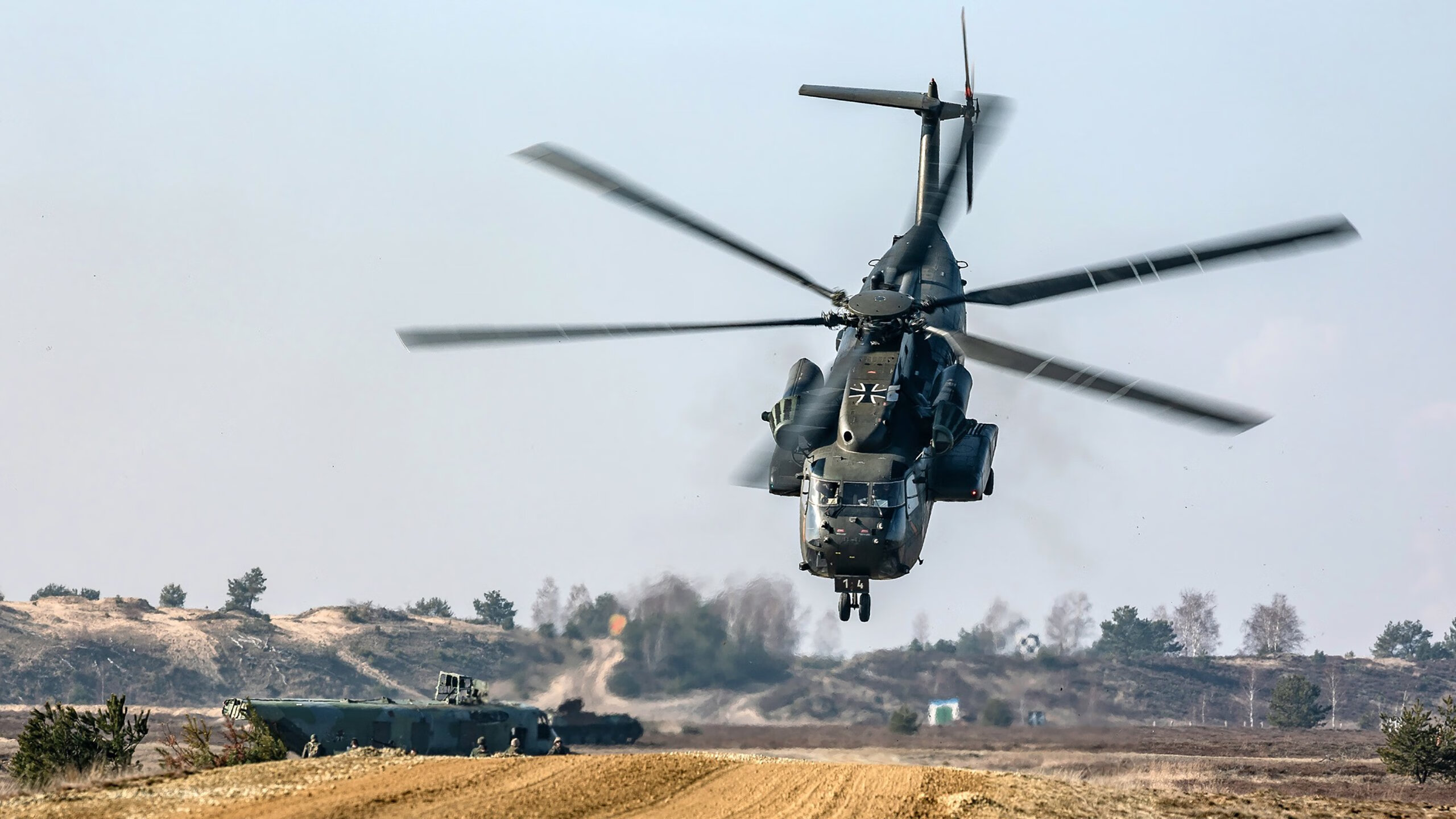 史密斯赛场表现获教练高度评价,史密斯比赛视频