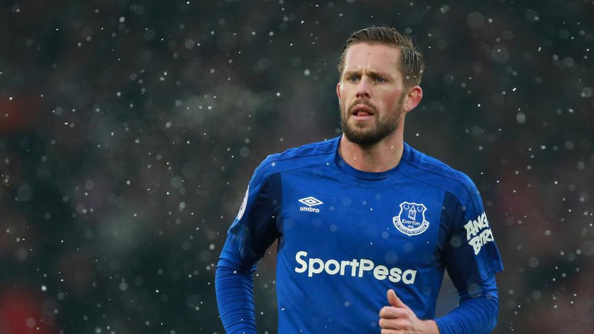 世界杯小组赛第二轮:阿根廷连胜锁定出线 梅西赛后批评球队“松懈不得”